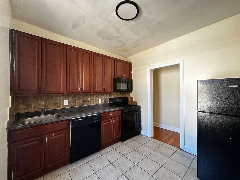 1st image of 266 Monticello Ave #10E