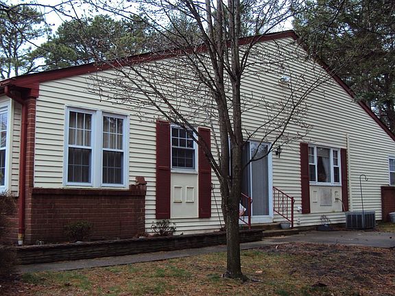 3rd image of 50 Milford Avenue #B