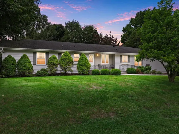 239 Old Pine CIRCLE, Wind Point, WI 53402