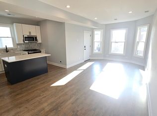 3454 W Belmont Ave #2, Chicago, IL 60618