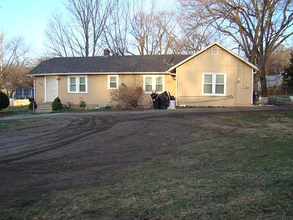 2nd image of 3722 Freeman Ave