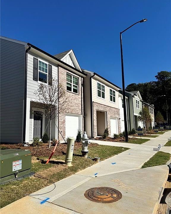 1st image of 3031 Acacia Cir