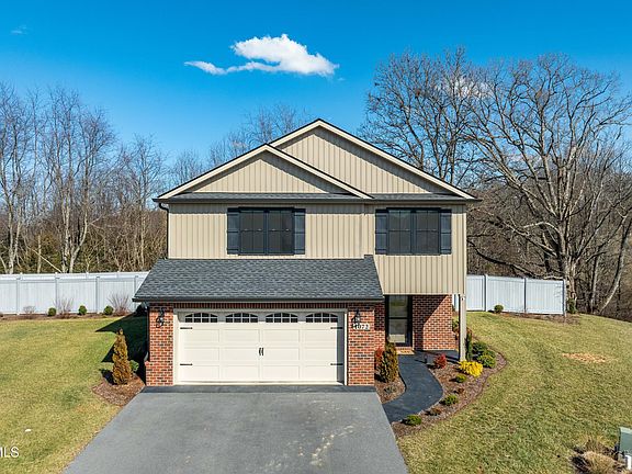 3rd image of 1072 Riddle Rdg