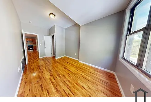 31 Stanley Ave #2 — Photo 8