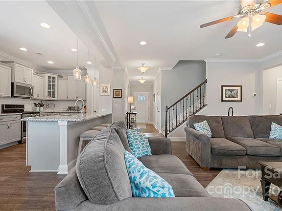 5th image of 1905 Cantrell Ct