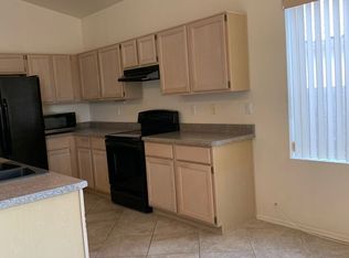 197 S Palace Gardens Dr, Tucson, AZ 85748