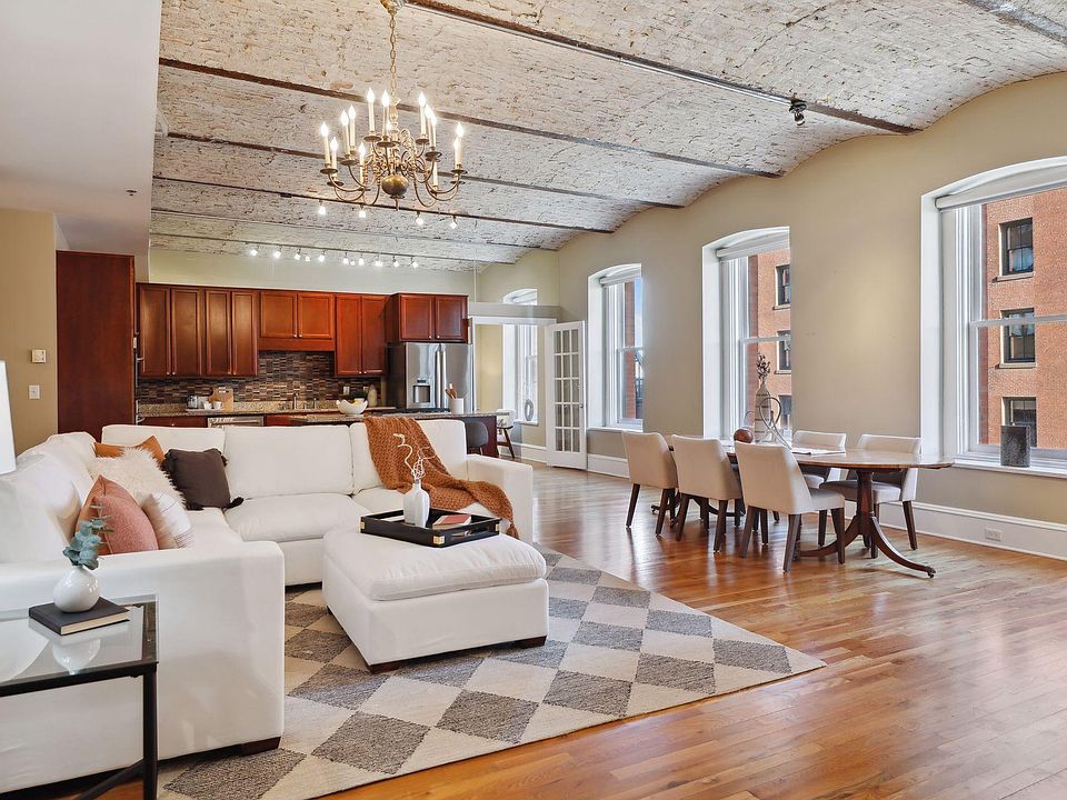 1st image of 300 Wall St Unit 301