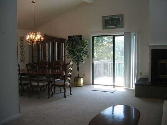 3rd image of 17 Brewster Woods Dr #17