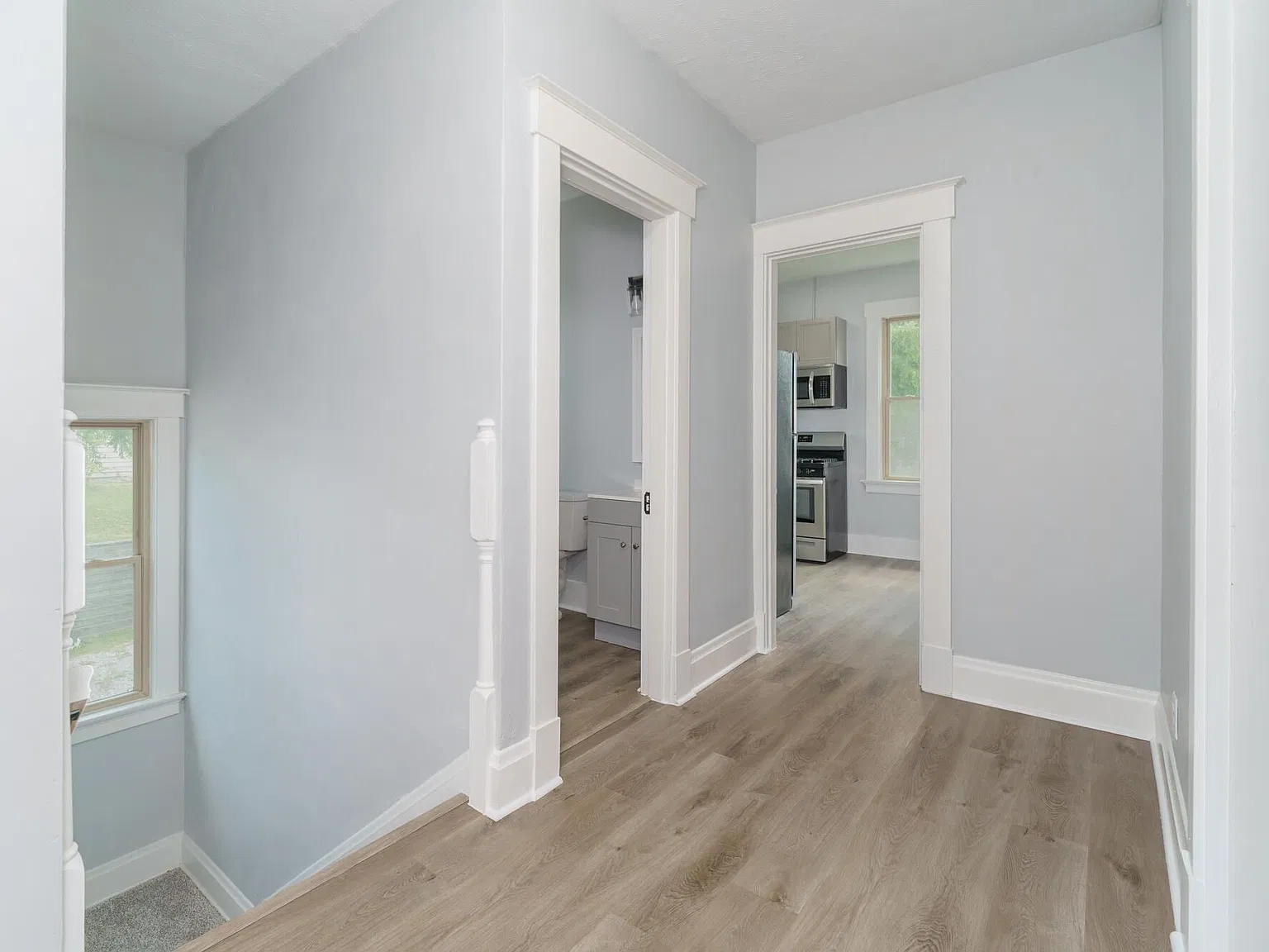 2 bed, 1036 sqft, $1,600 — Photo 3