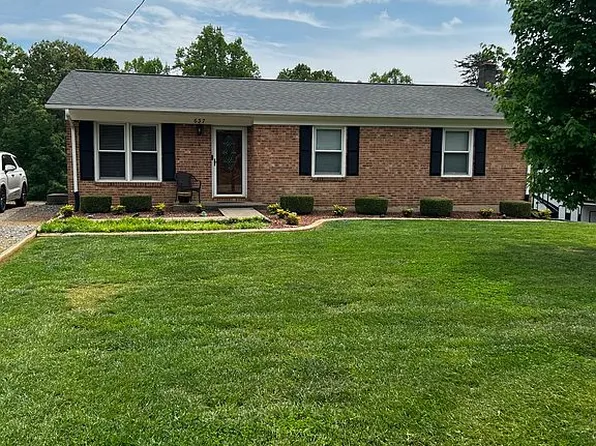 637 Church St, Ridgeway, VA 24148