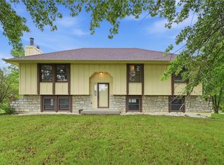 14280 170th St, Bonner Springs, KS 66012
