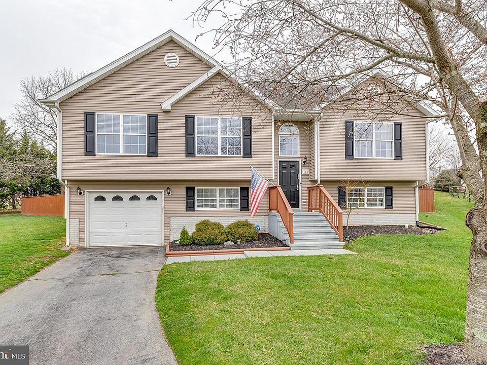 1st image of 182 Jack Rabbit Ln