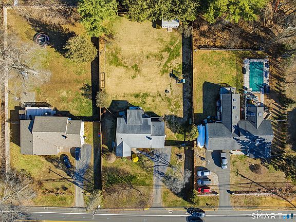 4th image of 126 West Rocks Road