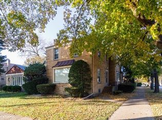 7234 N Sacramento Ave, Skokie, IL 60645