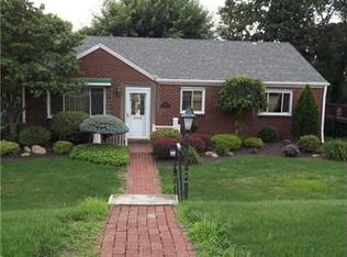 4959 Willow Dr, Pittsburgh, PA 15236