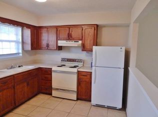 126 Fairway Dr, Monett, MO 65708