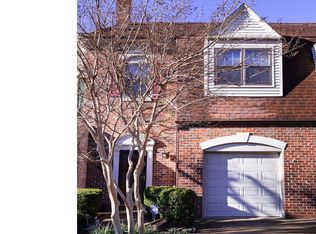 6268 Masefield Ct, Alexandria, VA 22304