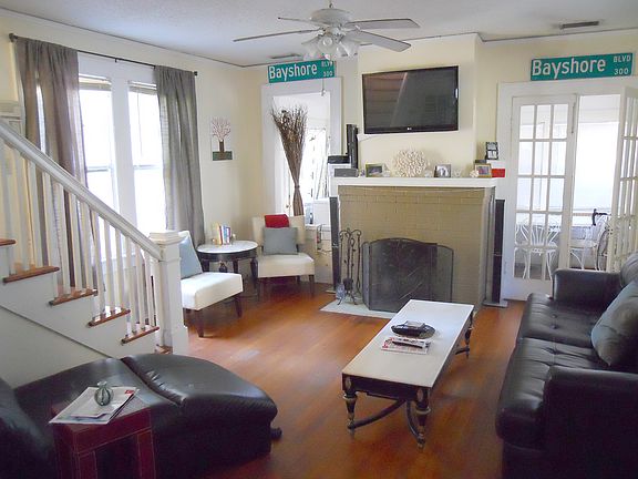 3rd image of 220 Beach Pl