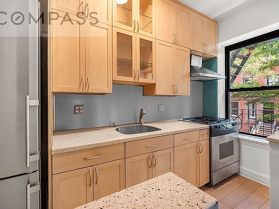 4th image of 124 E 91st St APT 2C