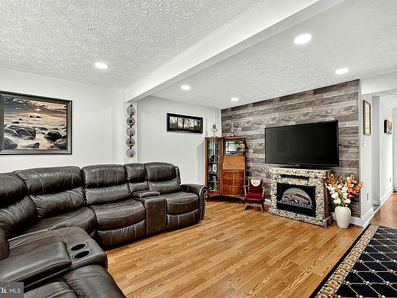 5th image of 3929 Plum Run Ct
