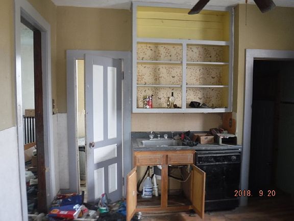 5th image of 602 Hopley Ave