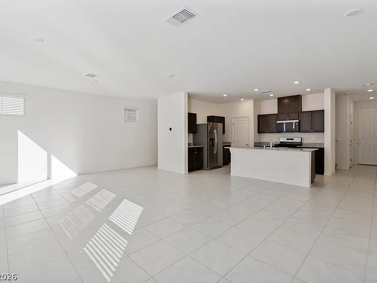 9079 Vesey Ave — Photo 4
