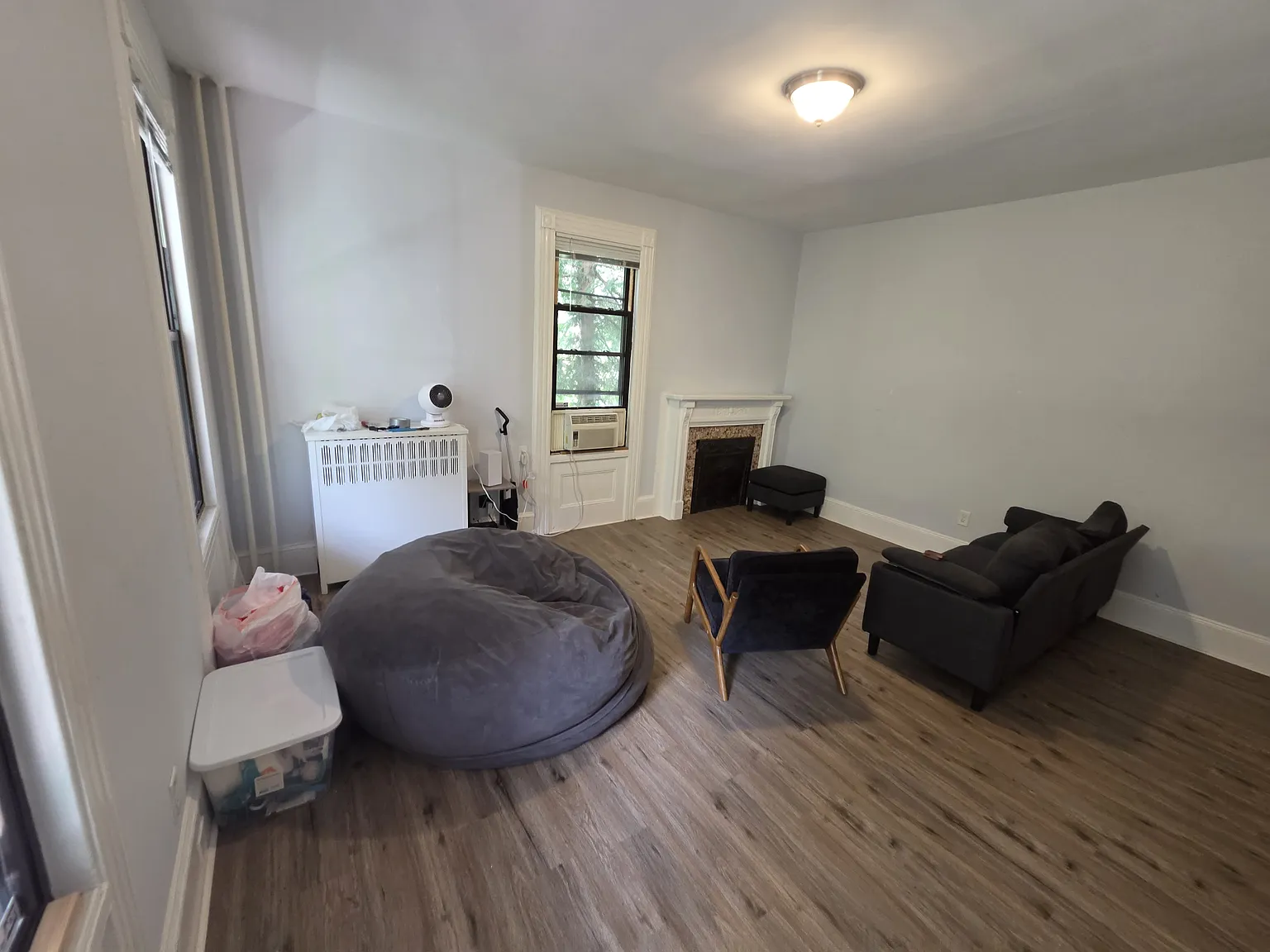 2 bed, 1.5 bath, 950 sqft, $2,695 — Photo 2