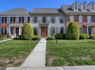 7 Jamestown Sq, Mechanicsburg, PA 17050