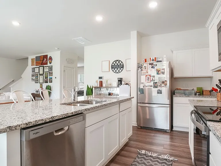 530 Cessna Dr — Photo 11