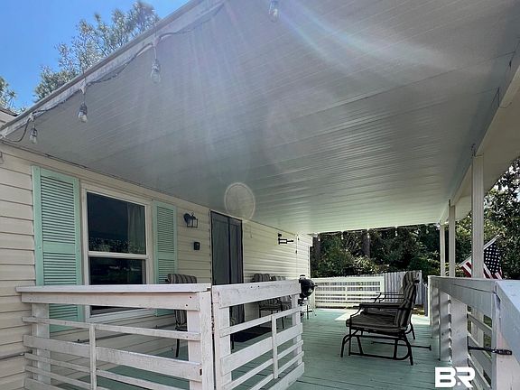 2nd image of 1420 Ridgewood Cir
