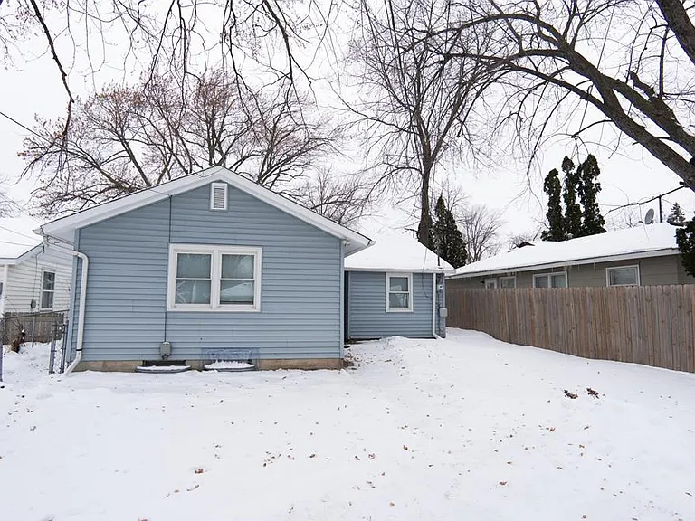 5048 Girard Ave N — Photo 18