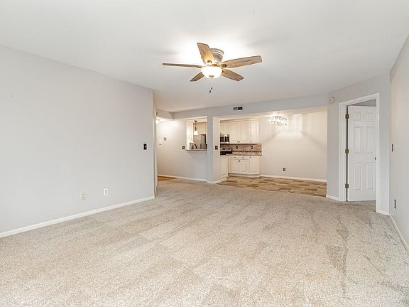 4th image of 576 Cloverfield Ln APT 107