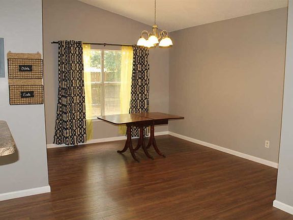 4th image of 504 Quail Nest Ln