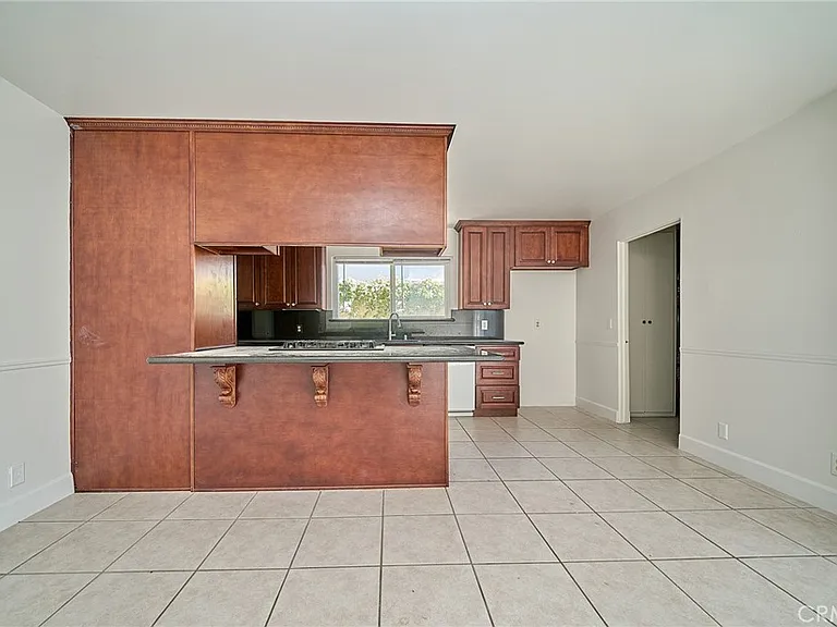 27916 Alvarez Dr — Photo 10