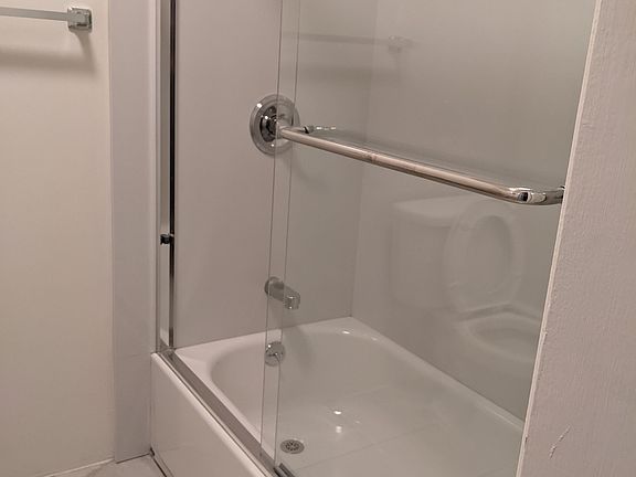 4th image of 40 W 4th Ave APT 107