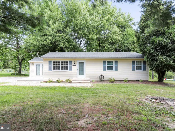 503 Mountainside Rd, Harpers Ferry, WV 25425