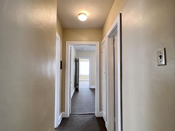 3rd image of 1303 N Franklin St APT 6
