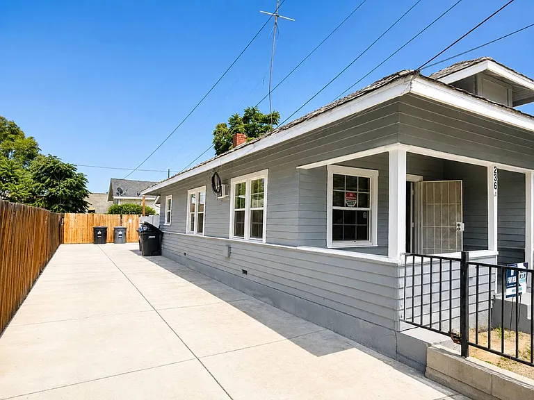 236 N Alessandro St — Photo 9