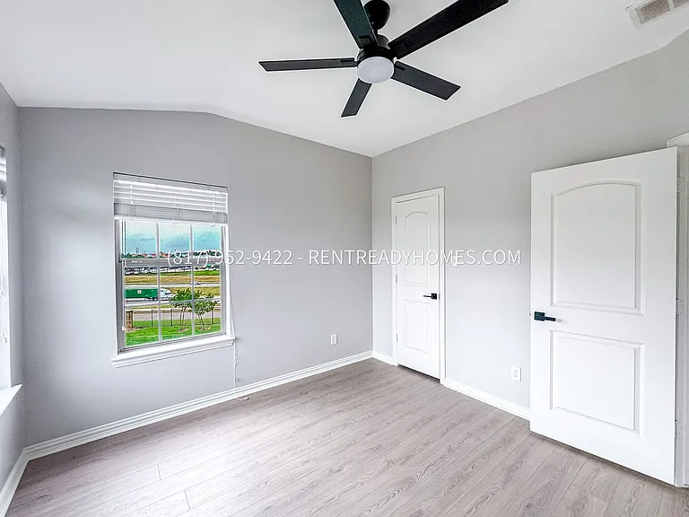 1495 Chase Ln — Photo 7