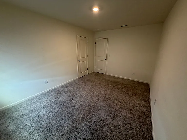 303 Hyde Park — Photo 21