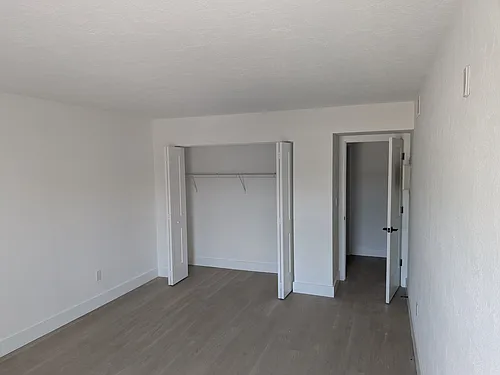 16731 McGregor Blvd #202 Photo 1
