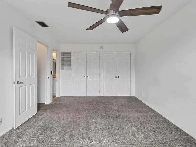 3502 Gardens East Dr #B — Photo 31