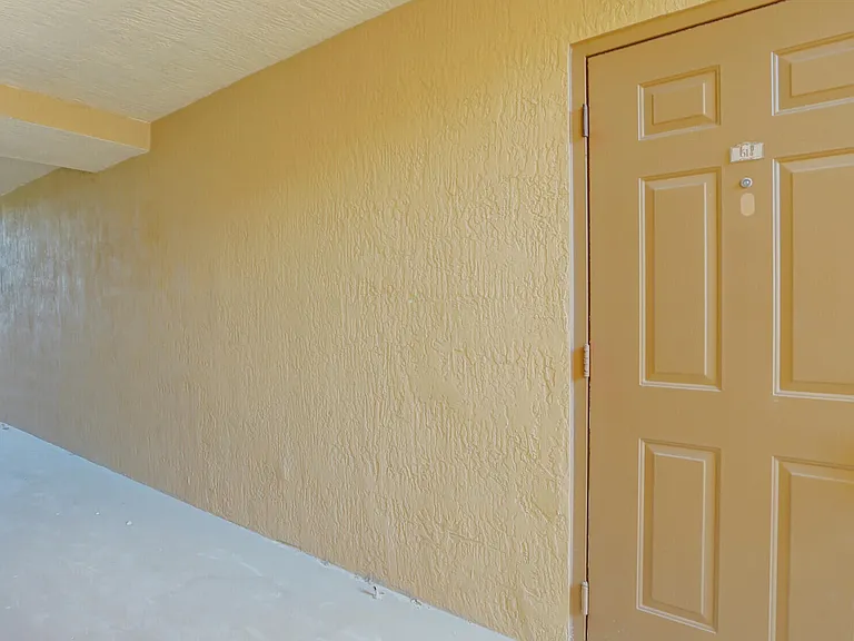 611 Villa Cir — Photo 5