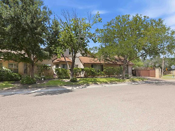 3rd image of 3301 Winsome Ct