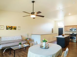 306 Sunflower Dr, Ames, IA 50014