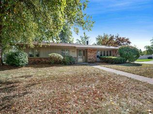 3210 Arrowwood Dr, Fort Wayne, IN 46815