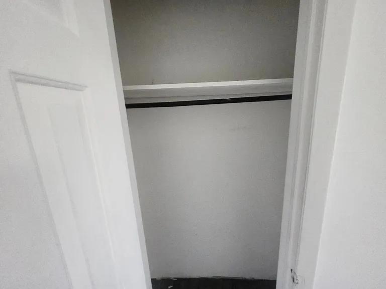 100 S Essex Ave #1E — Photo 11