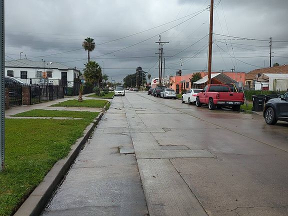 4th image of 634 W 101st St