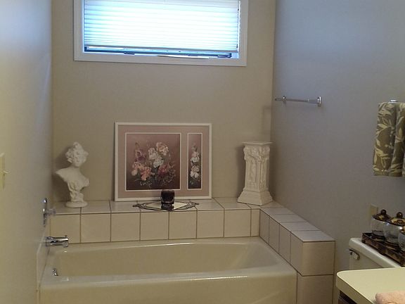 5th image of 7474 Mill Race Ln
