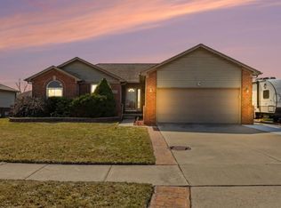 31096 Quail Run Dr, Chesterfield, MI